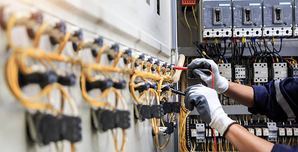 Professional Electrician technician working in Sands Point, NY